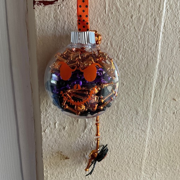 Halloween Glitter Ornament Spider Jack o lantern face - Picture 1 of 7